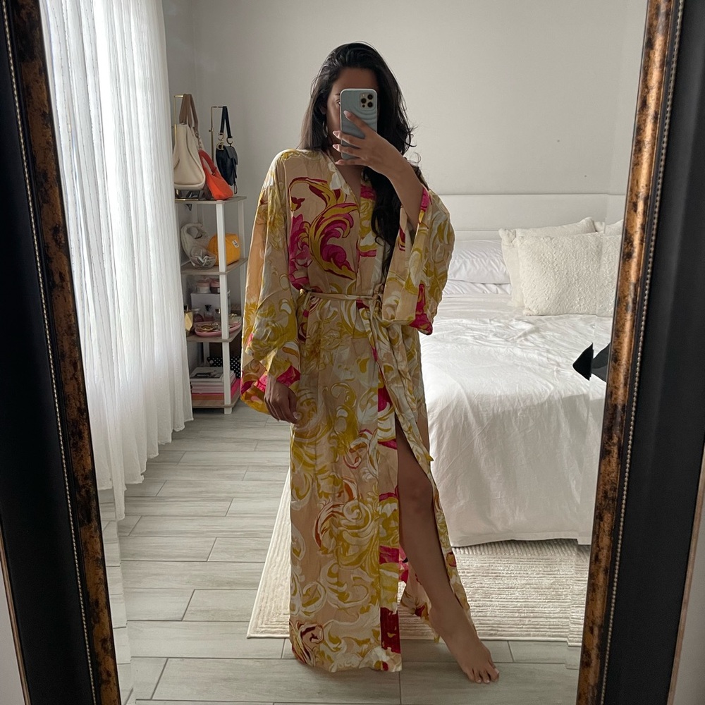 SOMA 100% Silk Floral Kimono Robe | NWT | Pink & Yellow | S/M - Picture 2 of 6